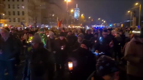 2022, Huge Demonstration Against Medical Mandates Tonight in Vienna. TNTV.