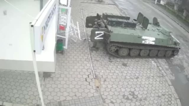 Kherson - Video from the cameras The occupant came to eat.