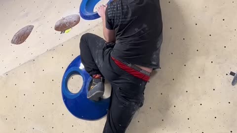 Blindfolded climbing