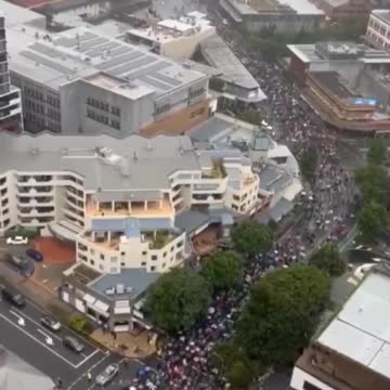 Huge Freedom rally in Brisbane, Australia against Govt BS.