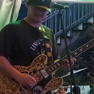 Austin Thompson (Funky Lampshades) - LIVE @ OSO (Short 4)