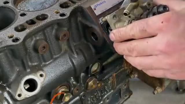 Look at this engine is there any maintenance value? # Car repair # engine # Car repairman