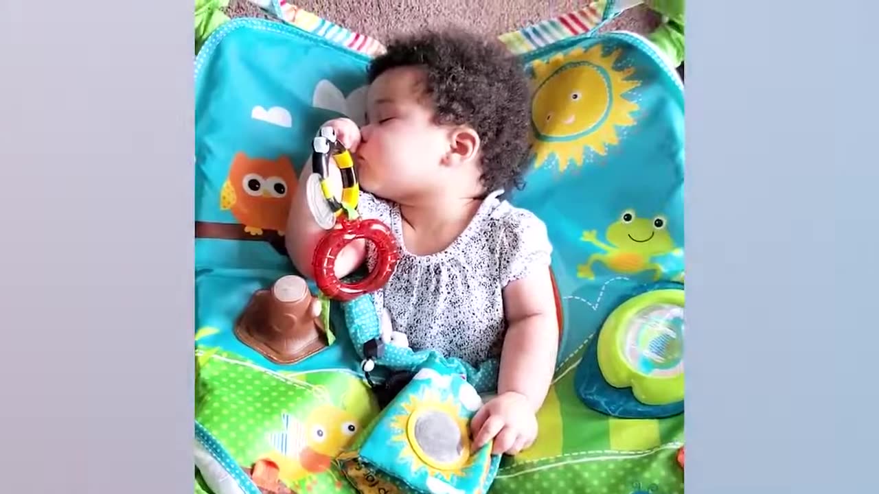 Cute babies falling asleep Compilation - Funny Babies Videos