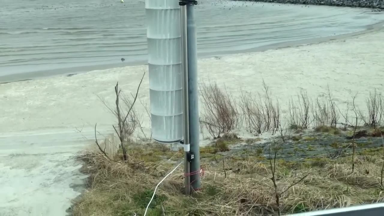 free energy Vertical wind turbine