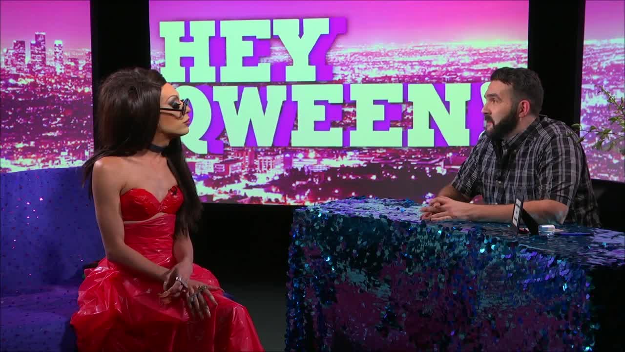 Hey Qween! BONUS: Alaska On Crazy Drag Race Fans