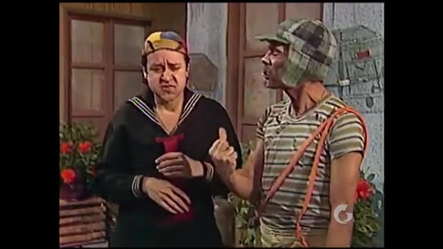 el chavo del ocho don Ramón se poner la ropa del chavo