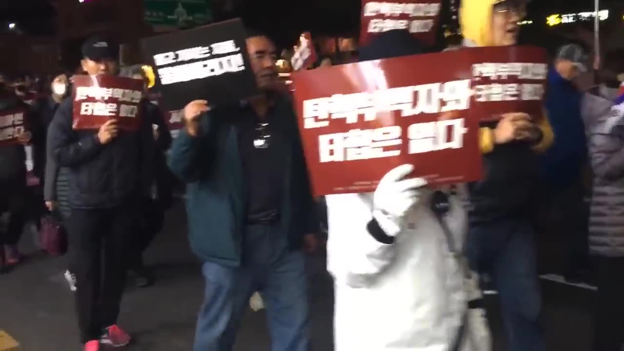 20191031_V3_S02(CjFZq-NB2Y8)마로니에공원에 자유의 함성과 젊은이들의 깨어나는 모습이