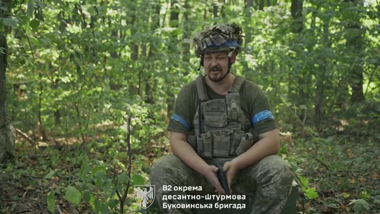 Mortars of the 82nd ODSHBr are working to provide fire support to their comrade