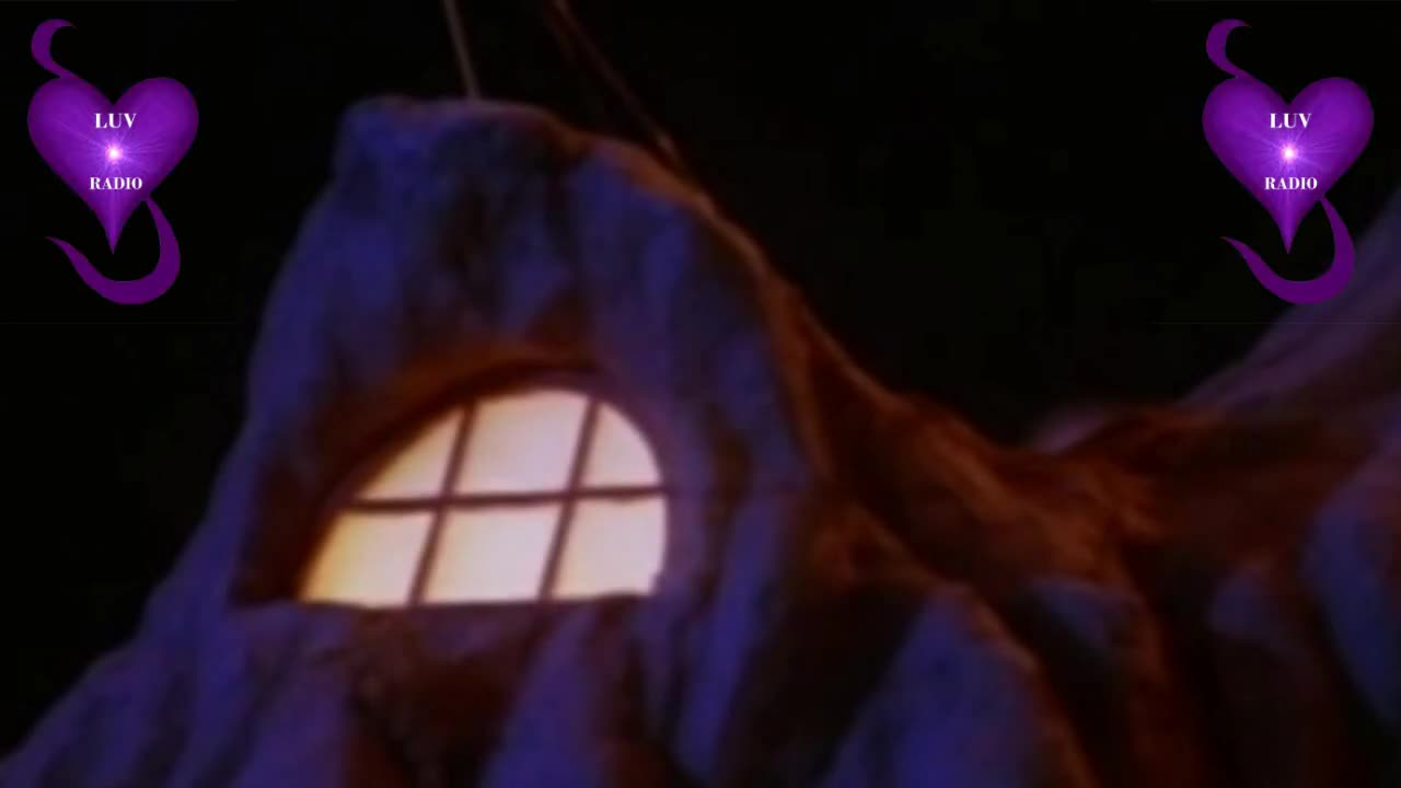 The History of Radio ... from Dinosaurs to LUV Radio 12 epic Radio Stations.