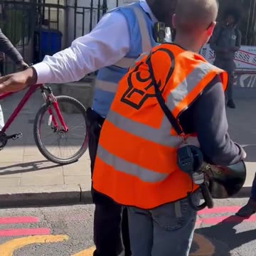 UK Driver Takes Action After Climate Activists Block His Route to the Hospital, As Police Stand By