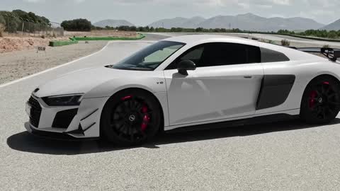 2022 audi R8