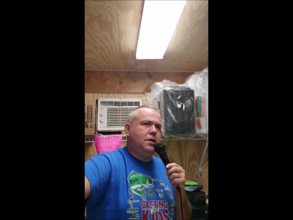 Angry Flea Market Owner Sets The Record Straight (91220A)