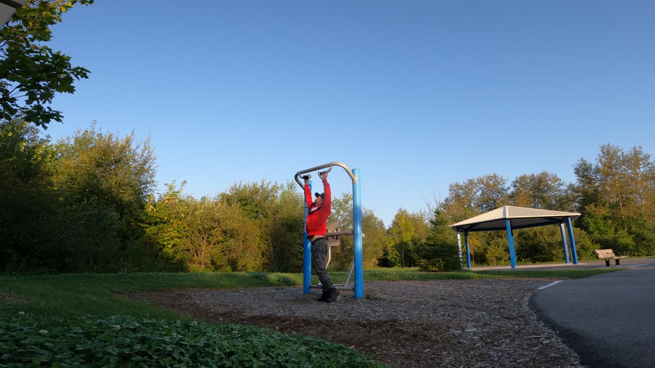 🚮 Helping Out @ Tom Schonberg Park In Ottawa 🌴 Canada 🍁