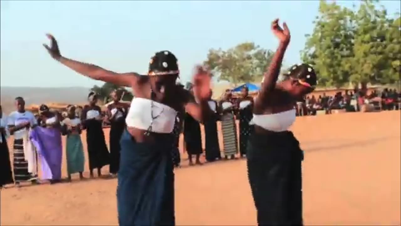 Beautiful African Dancers with Drumming ✨