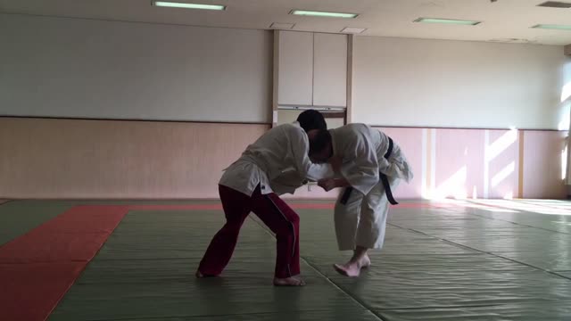 Shinto Rikugo Ryu Tawara Gaeshi Henka 神道六合流 俵返変化