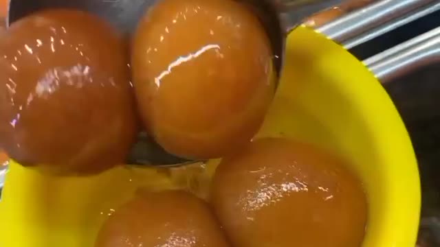 Delicious sweets Indian Gulabjamuns)