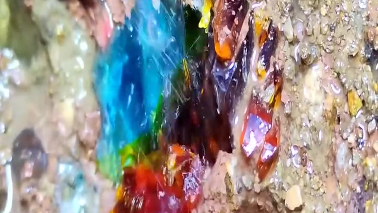 This is how blue crystals are formed after a volcanic eruption, the mining process is perfect