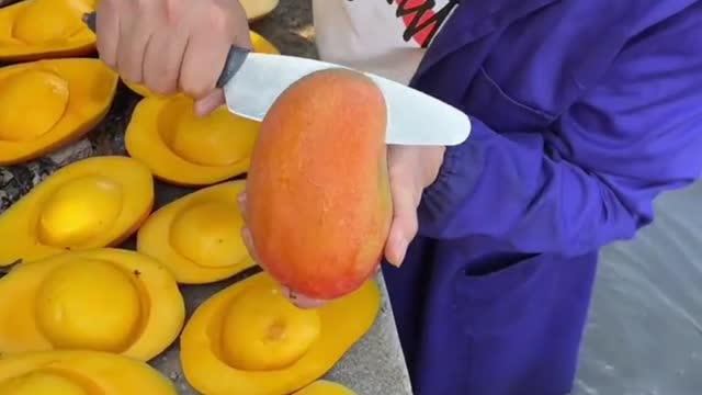 Amazing pitted mango