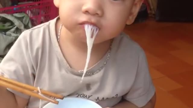 teach your baby to eat