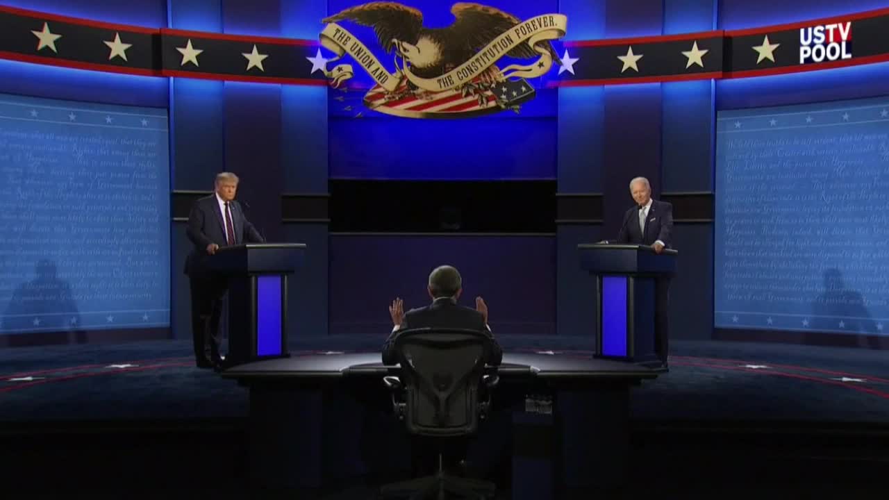 Intercambio de golpes y debate caótico entre Trump y Biden