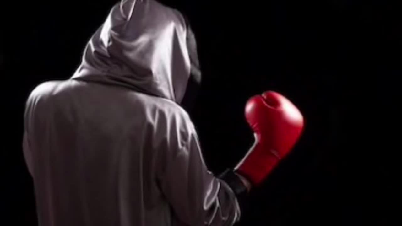 Learn about Islam with shadow boxer