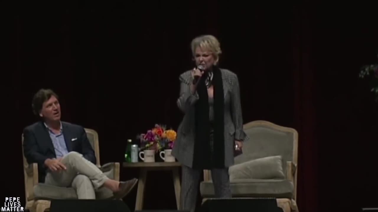 Roseanne makes the crowd go wild