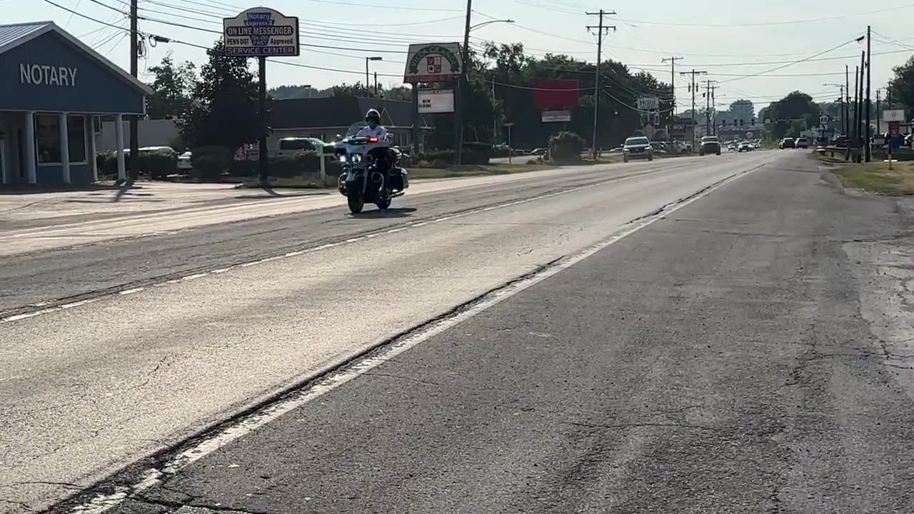 Trump's motorcade speeding away after shooting at rally. Destination unknown