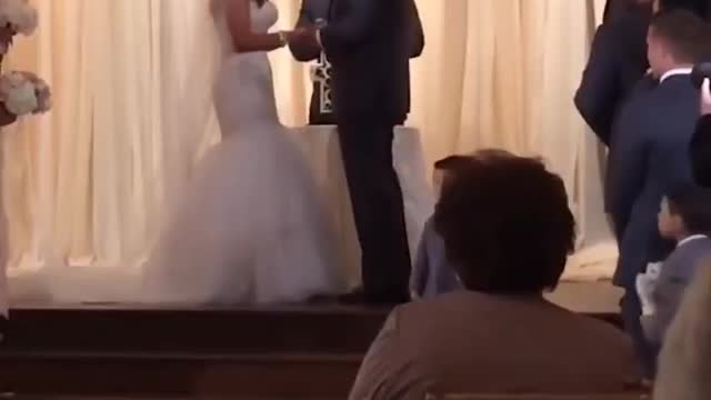 Kids add som comedy to a wedding!