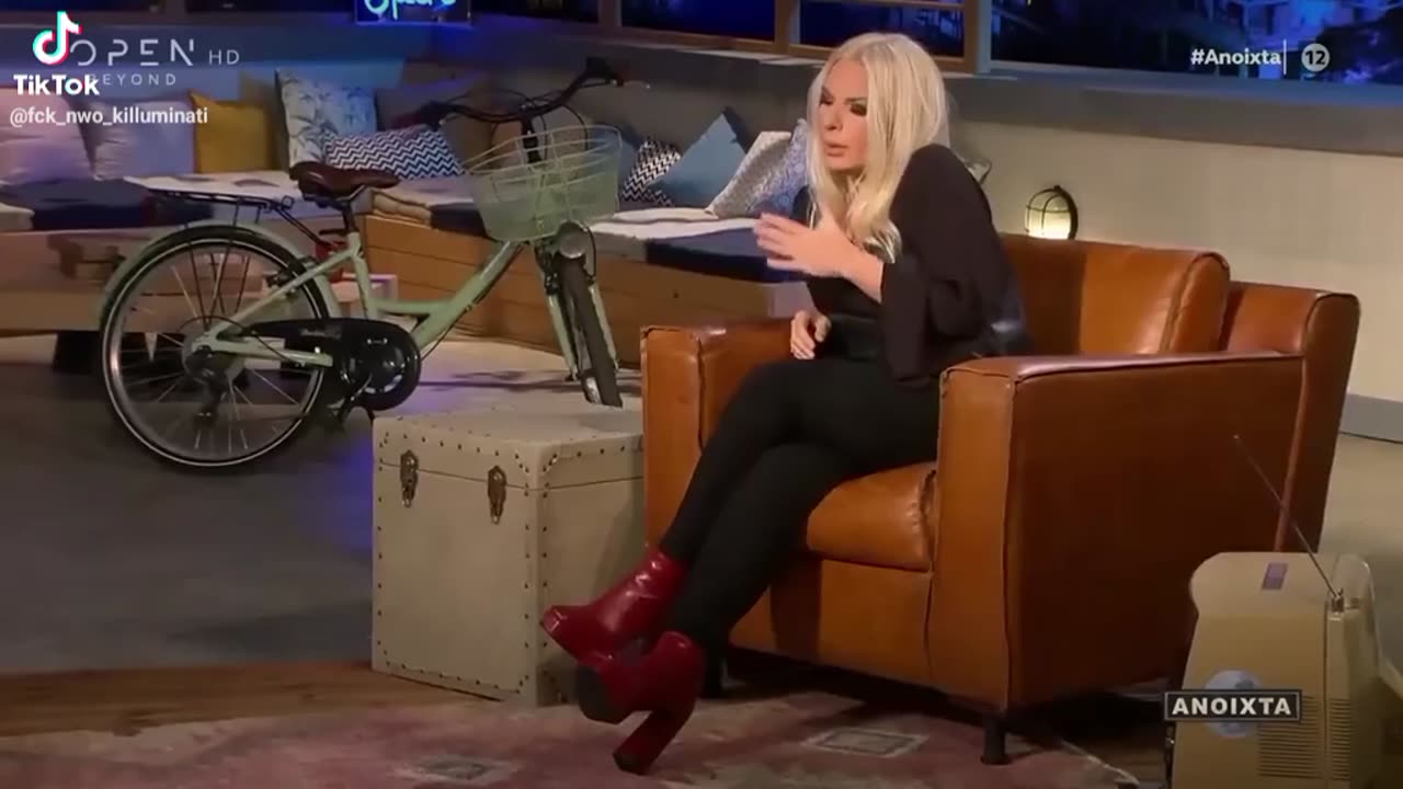 Η άποψη του Γονίδη ! Και η άποψη της Πάνια, ότι δεν έχει πρόβλημα αν της βάλουν τσιπ !