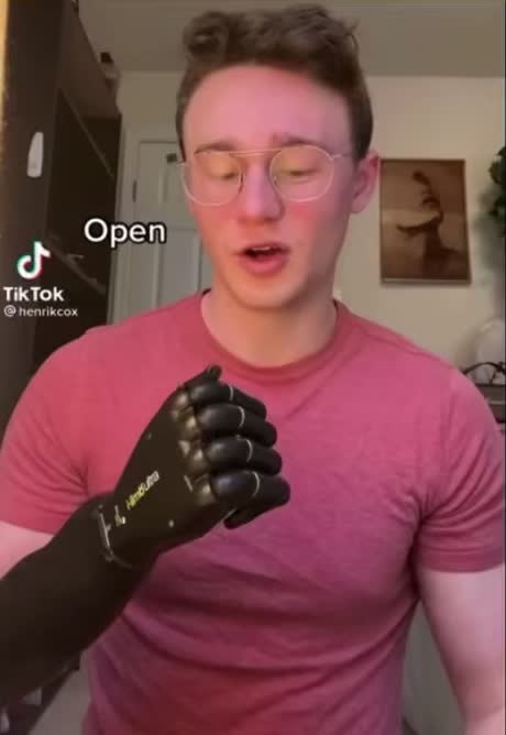 Robotic arm, oh yeah