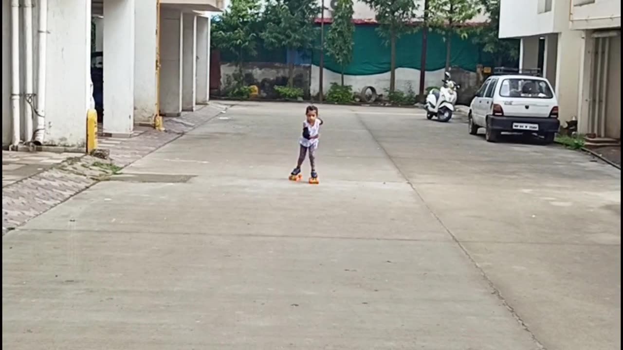 Body bend practice while skating | skating | skating girl | #rumble #skating #Harshalidhankhola