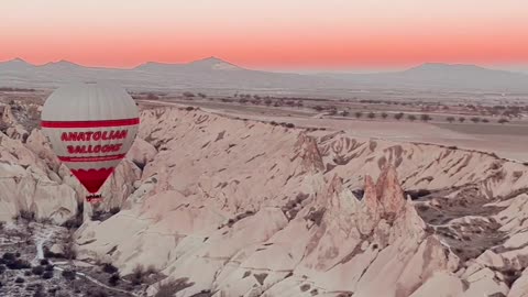 A Colorful Symphony: The Magic of Balloons in the Sky