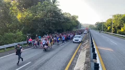 Here they come to the border🧐😨