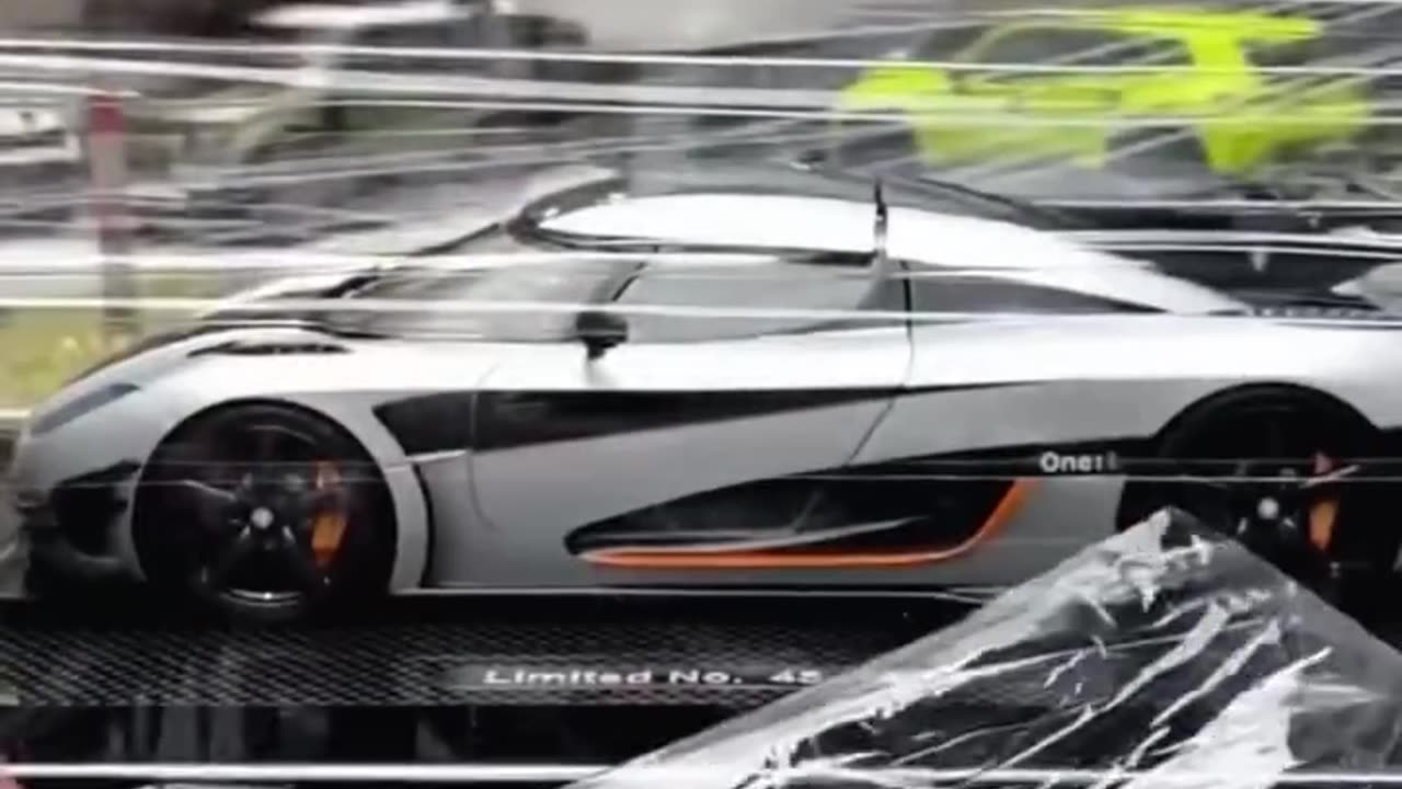 Unboxing Koenigsegg One Car Model