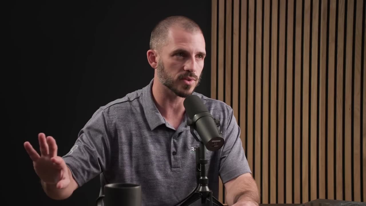 Diet & Supplementation for Muscle Growth | Dr. Andy Galpin & Dr. Andrew Huberman