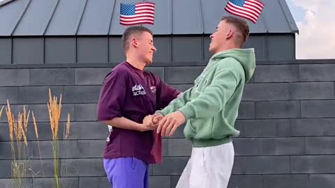 How Americans and Japanese greet each other 🇺🇸👋🏼🇯🇵