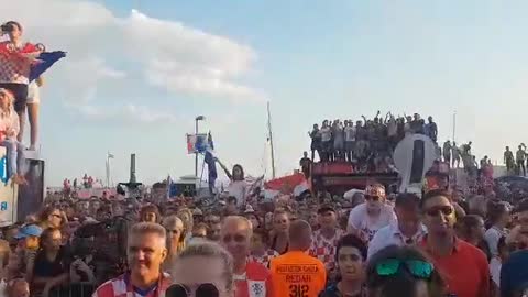 Bradarić: U Zagrebu su isključili mikrofon Thompsonu, ajmo sad za njega pjesmu Geni kameni