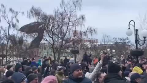 Some local residents started a rally in front of the city council of Berdyansk