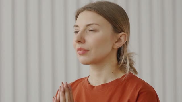 Woman nature video clip// pray