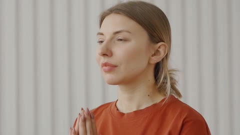 Woman nature video clip// pray