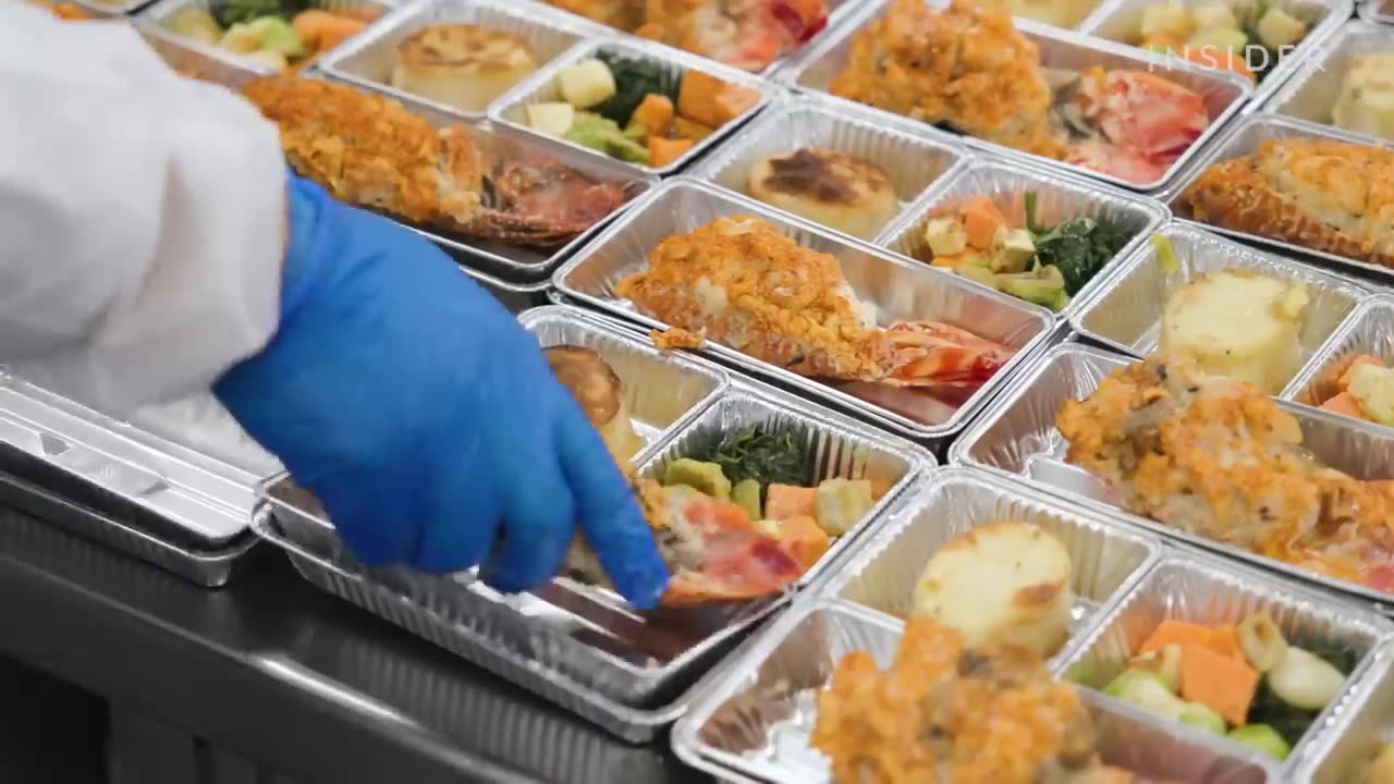 How Singapore Airlines Makes 50,000 In-Flight Meals A Day | Big Business | Insider Business