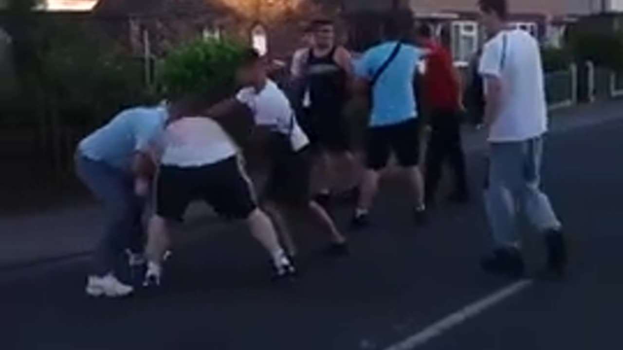 Street fight two guys go head to head in a UK #viral