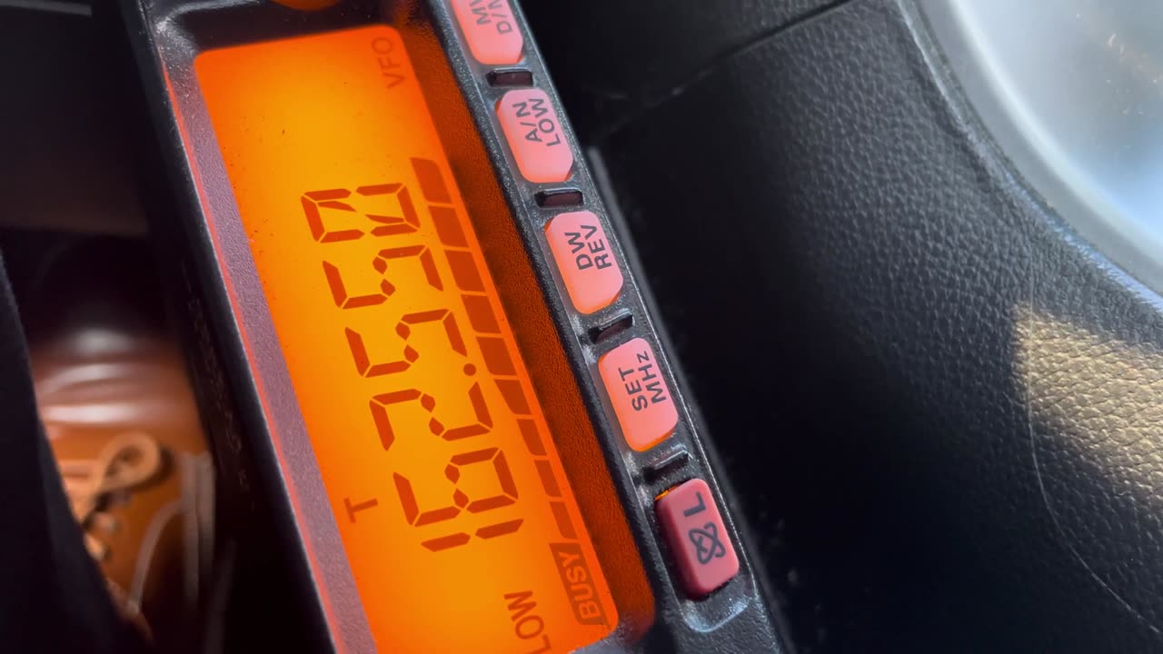 27.78125 MHz UK FM CB Radio Channel 19 CB Radio Signals Heard In USA PNI HP82 Handheld AM FM CB