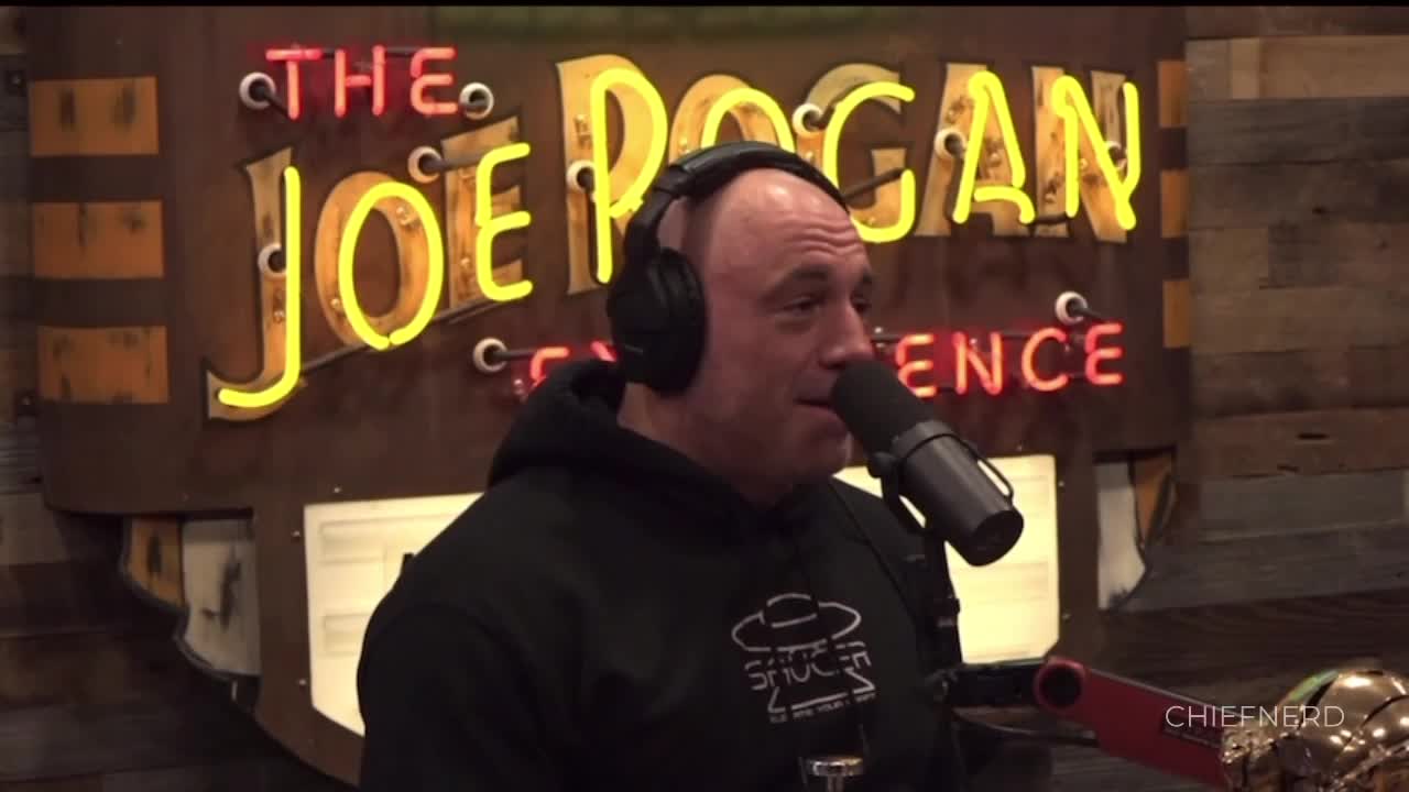 Joe Rogan & Shane Gillis Compliment Fox News’ “Super Hot Republican Ladies”