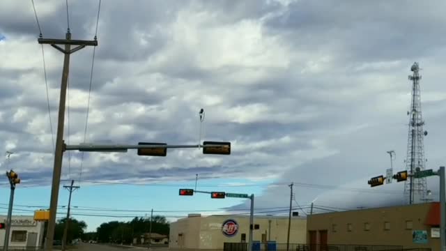 Impressive Storm Front Rolls over Town