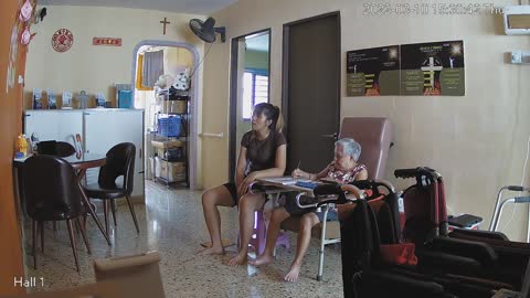 hallfront day n night 20220310