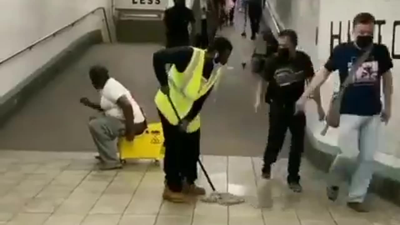 NYC: Man POOPS in BUCKET