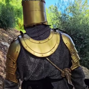 Into the forest 🌳🏰🌳