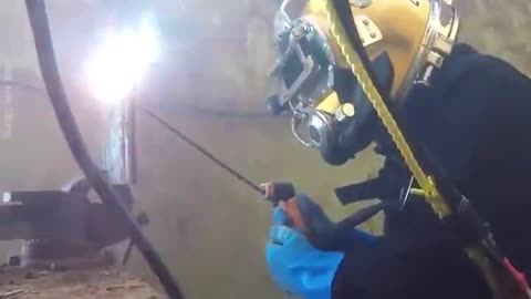 This is how welding is done underwater