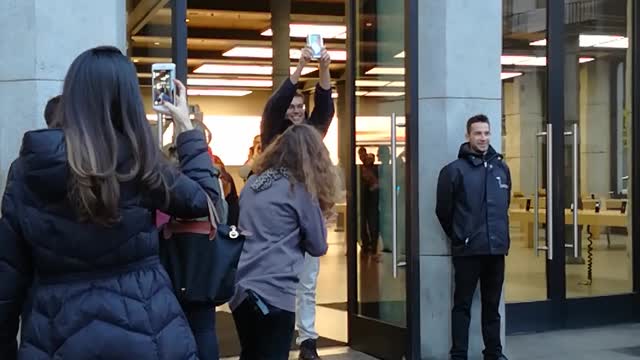 First iPhone X Sold in Spain